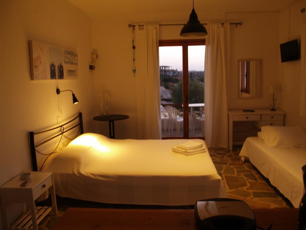 Mandalena'S Apartment Souvala Room photo